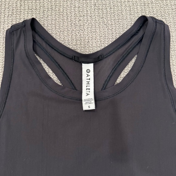 Athleta Ultimate Train Tank - Picture 3 of 3